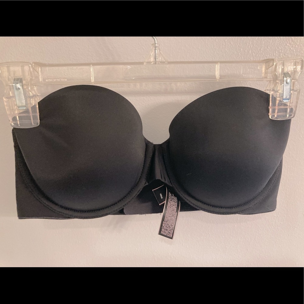 Victoria’s Secret strapless bra